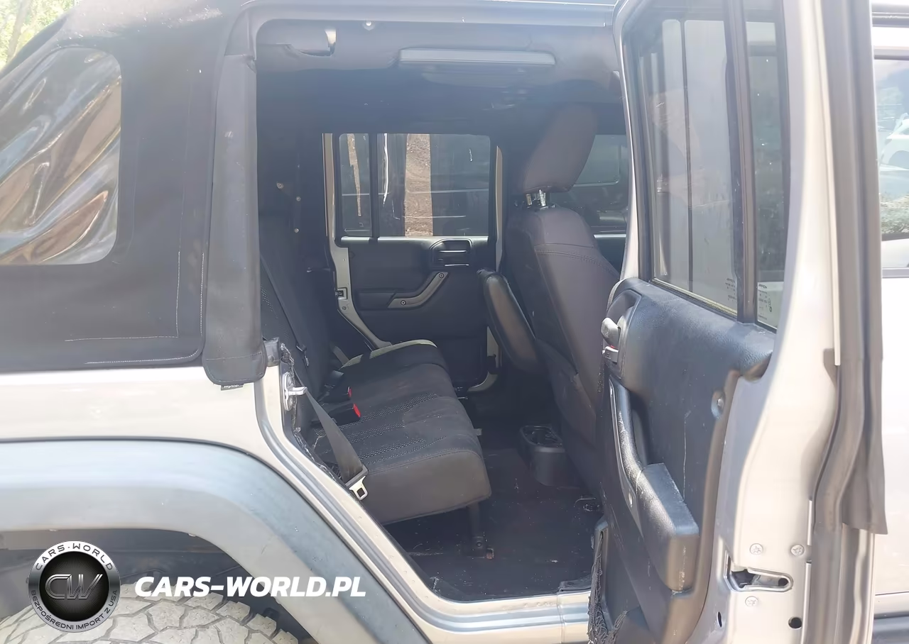2016 Jeep Wrangler Unlimited Black Bear VIN:1C4BJWDGXGL138217 - 8