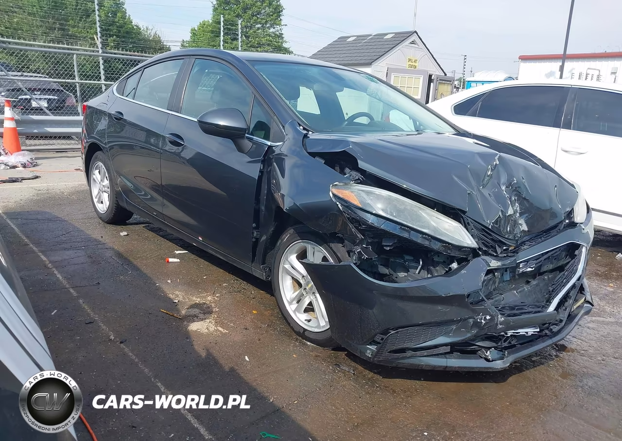 2018 Chevrolet Cruze Lt Auto – zdjęcie 1 z 16