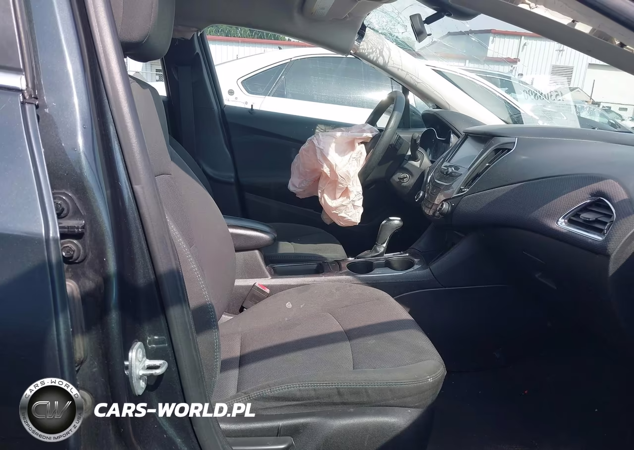 2018 Chevrolet Cruze Lt Auto VIN:1G1BE5SM6J7117753 - 5