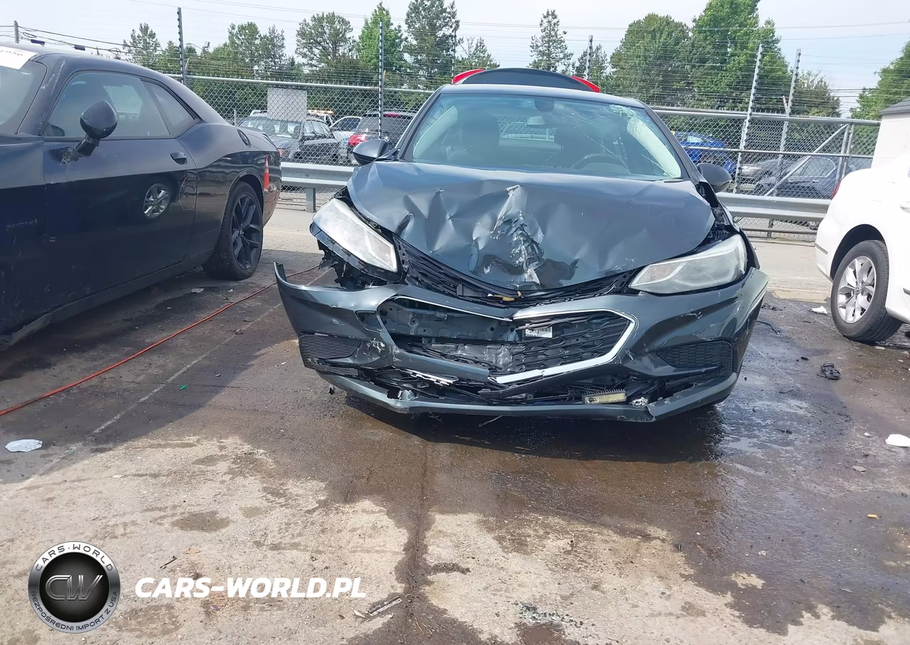 2018 Chevrolet Cruze Lt Auto VIN:1G1BE5SM6J7117753 - 6