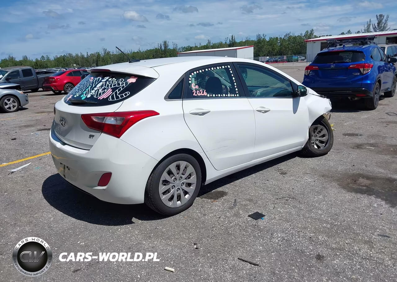 2016 Hyundai Elantra Gt VIN:KMHD35LH6GU324673 - 4