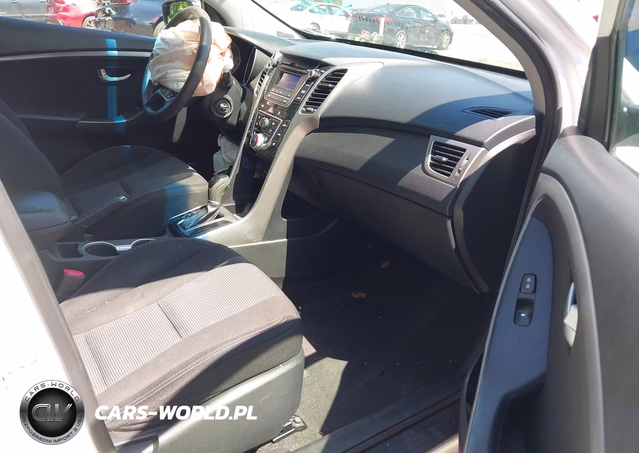 2016 Hyundai Elantra Gt VIN:KMHD35LH6GU324673 - 5