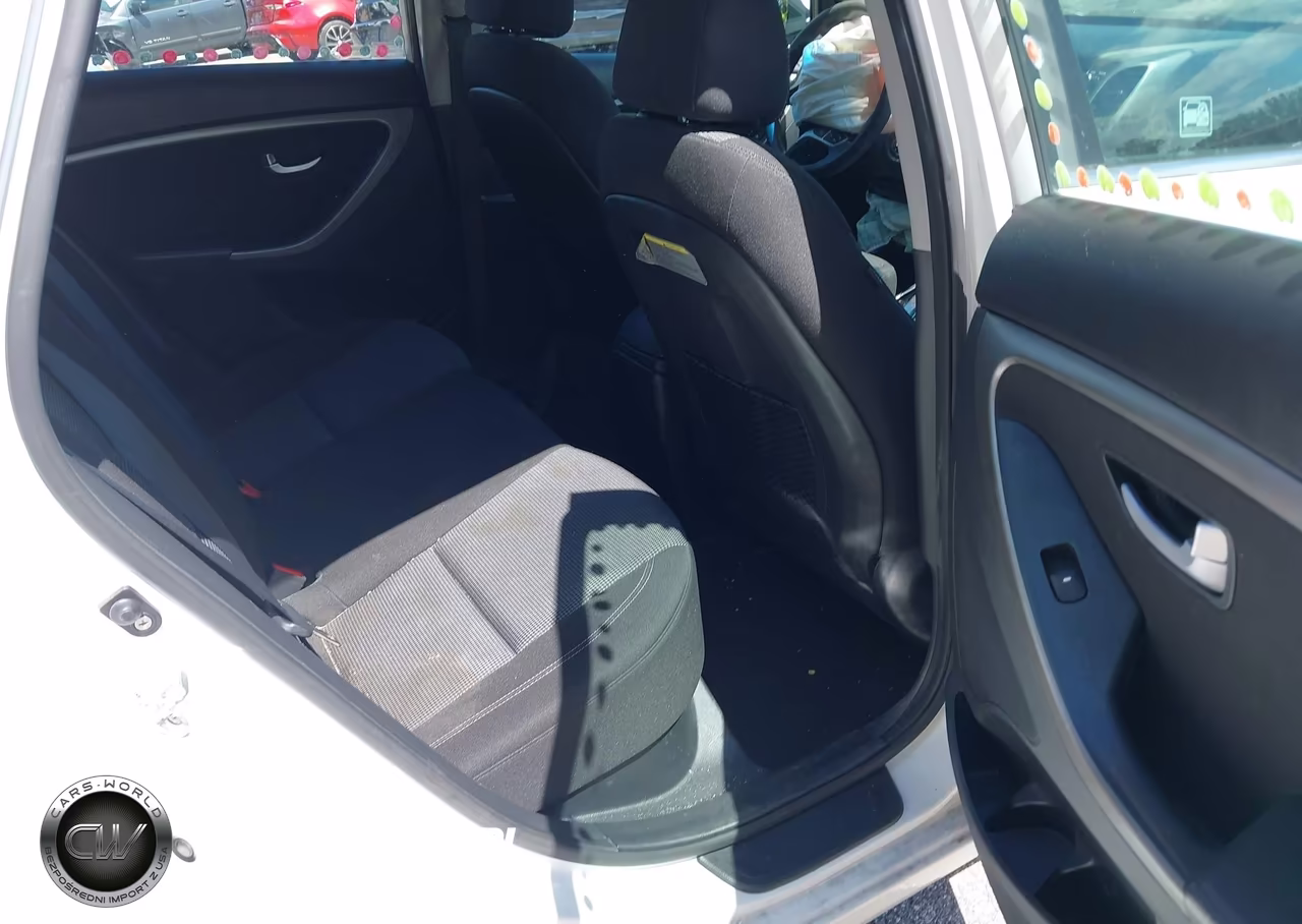 2016 Hyundai Elantra Gt VIN:KMHD35LH6GU324673 - 8