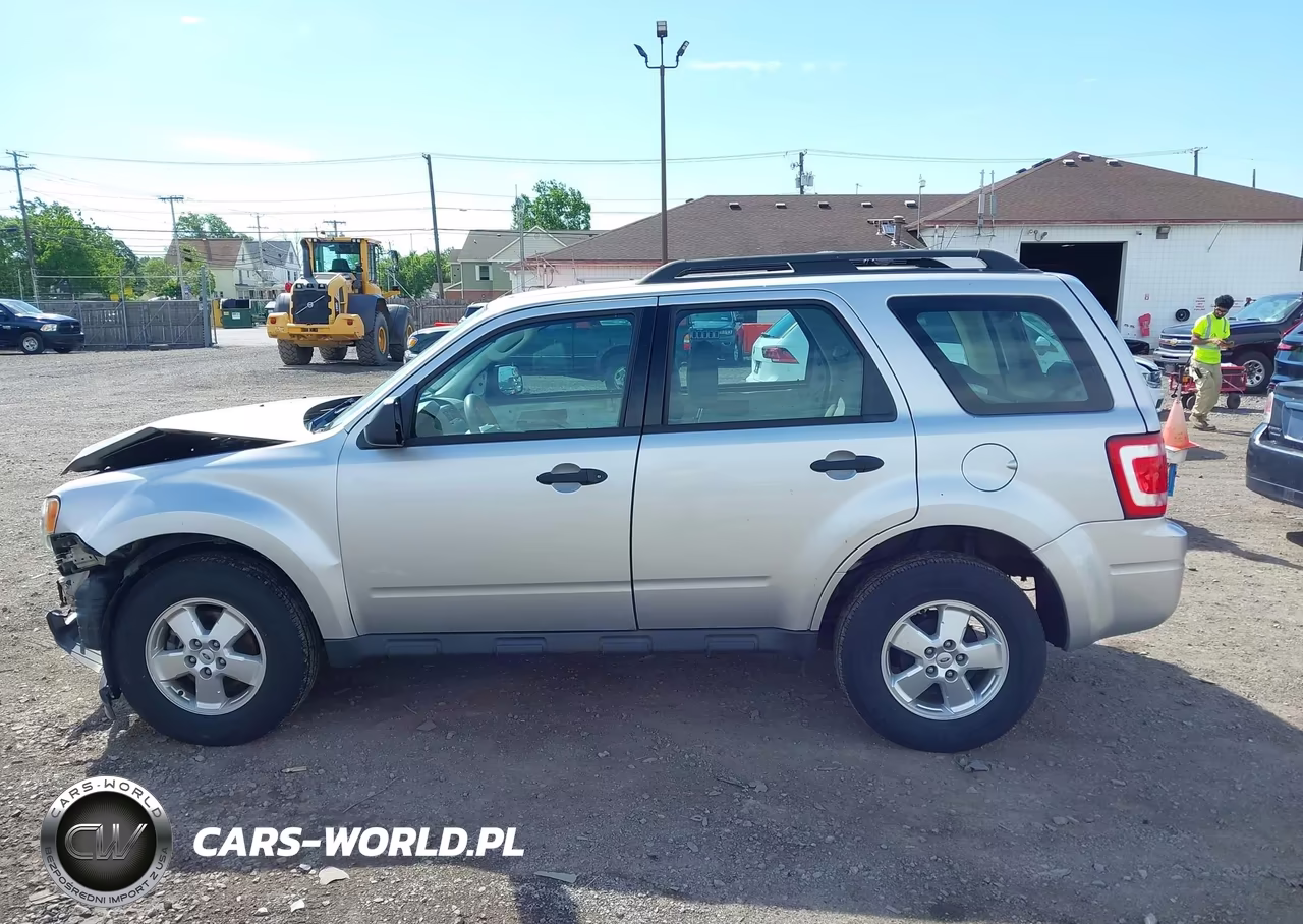 2011 Ford Escape Xls VIN:1FMCU9C75BKA02702 - 15