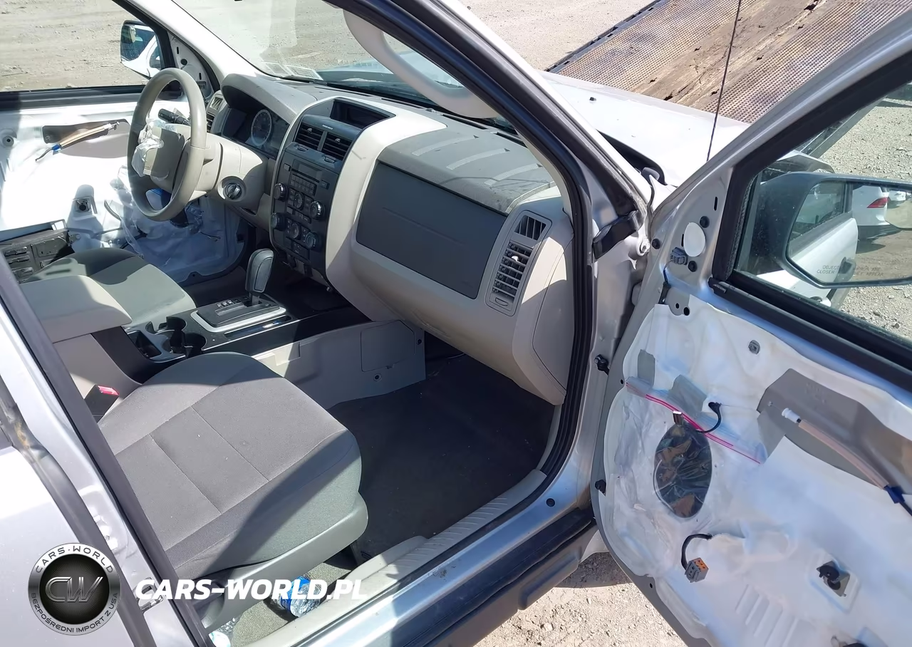 2011 Ford Escape Xls VIN:1FMCU9C75BKA02702 - 5