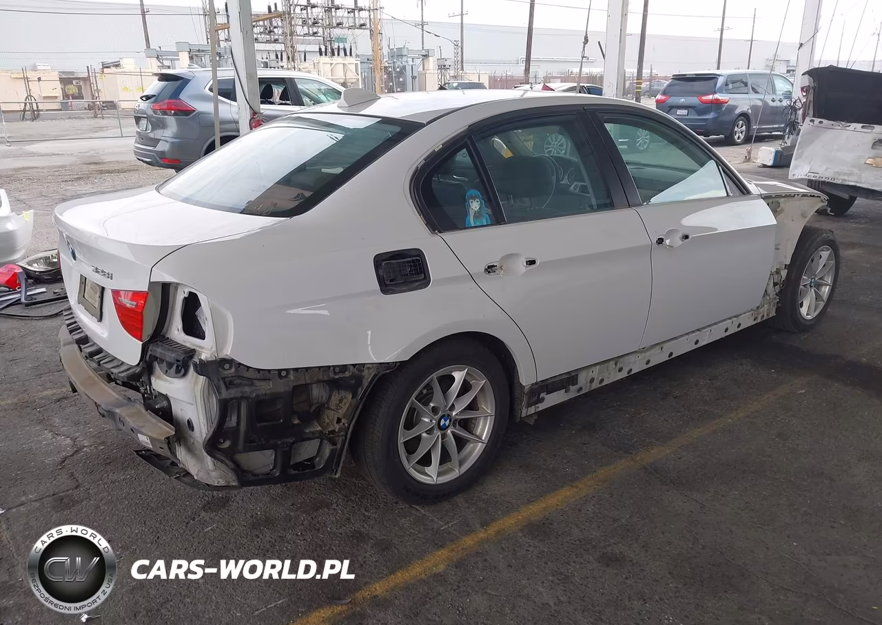 2010 BMW 328I VIN:WBAPH5G56ANM35306 - 4