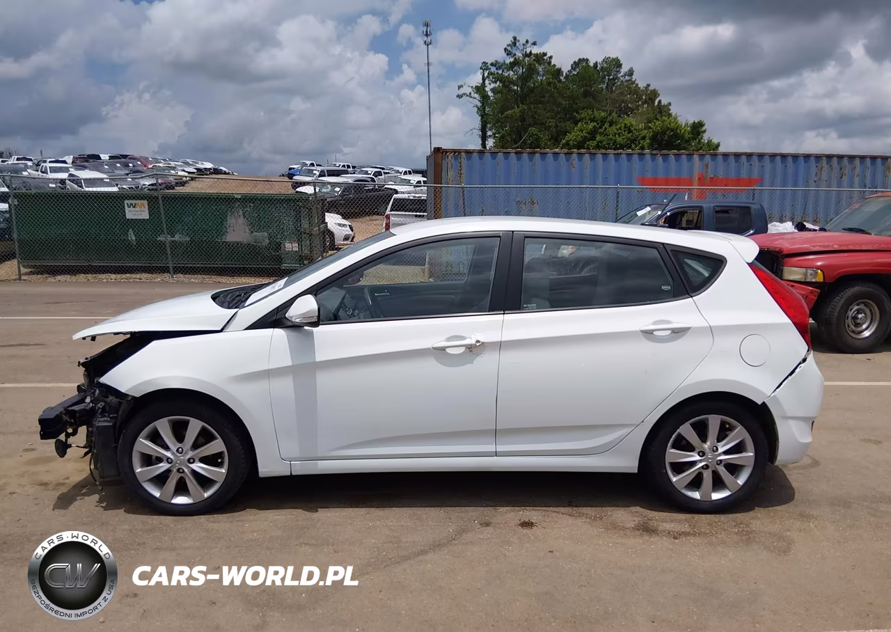 2013 Hyundai Accent Se VIN:KMHCU5AE7DU066371 - 14