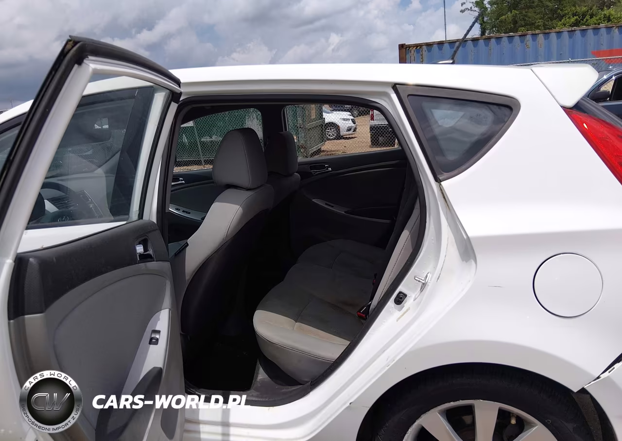 2013 Hyundai Accent Se VIN:KMHCU5AE7DU066371 - 8