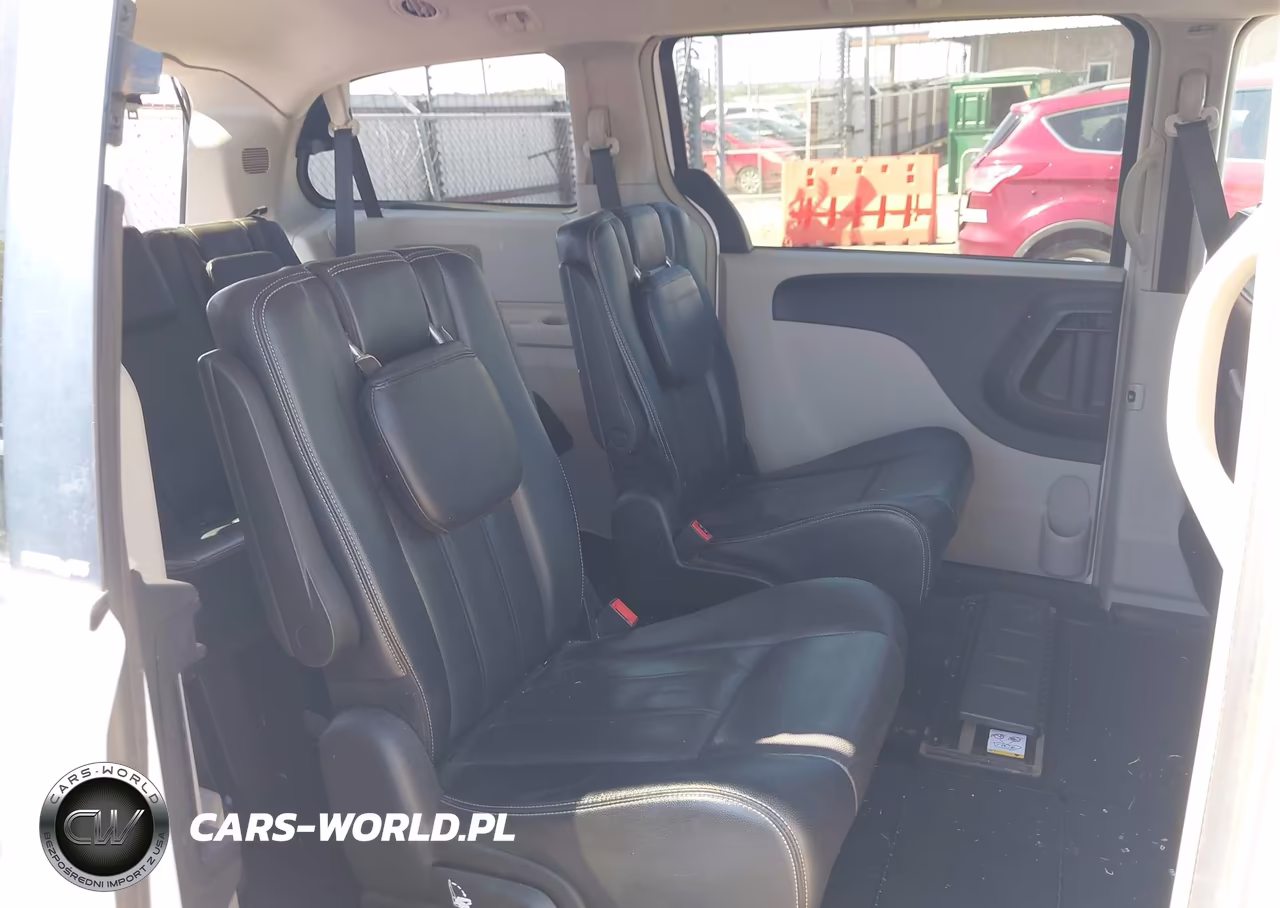2013 Chrysler Town & Country Touring VIN:2C4RC1BG7DR787541 - 8