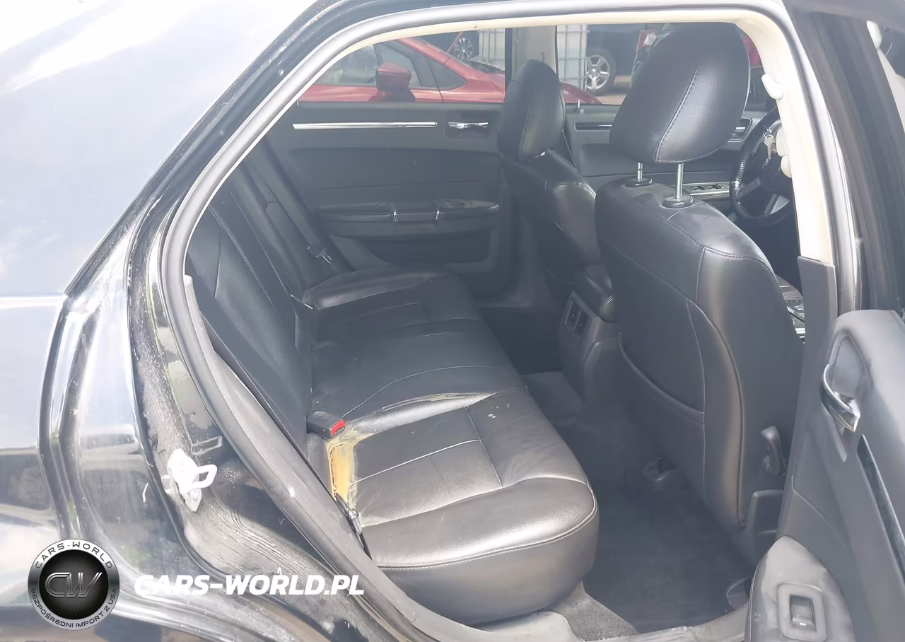 2010 Chrysler 300 300S V6 VIN:2C3CA2CV5AH329047 - 8