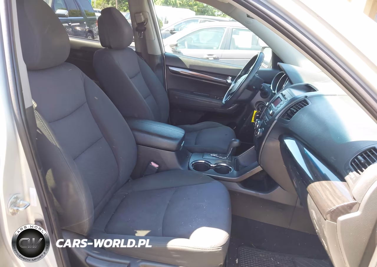 2011 Kia Sorento Lx VIN:5XYKTCA18BG154994 - 5