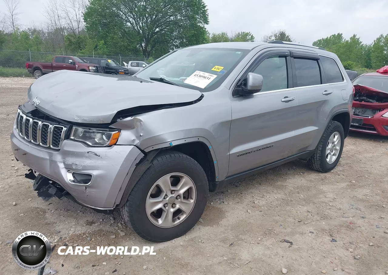 2017 Jeep Grand Cherokee Laredo 4X4 VIN:1C4RJFAG8HC884637 - 2