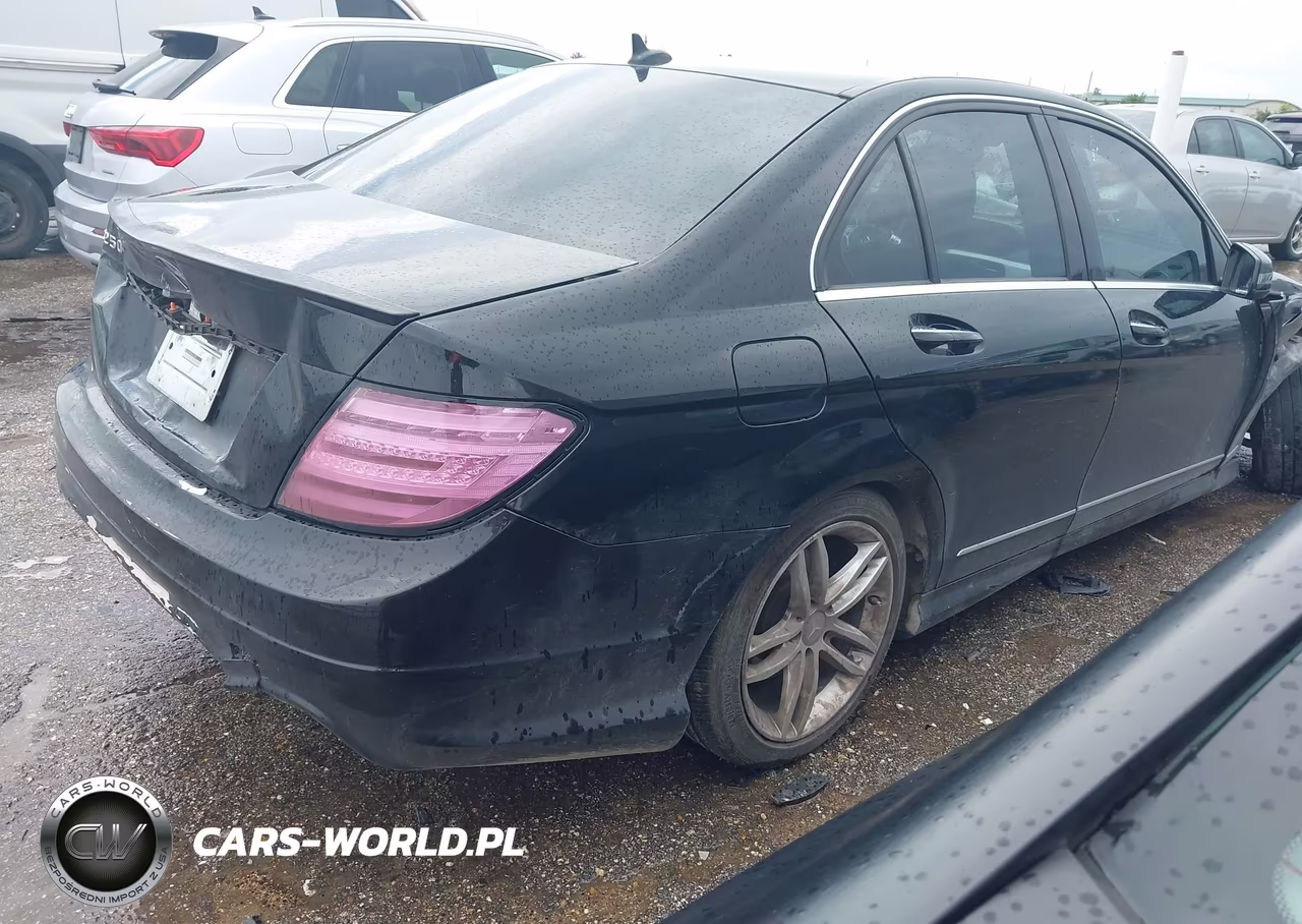 2012 Mercedes-Benz C 250 Sport VIN:WDDGF4HB9CA616794 - 4