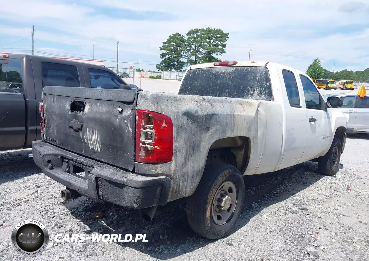 2009 Chevrolet Silverado 2500Hd Work Truck VIN:1GCHC49K59E109284 - 4