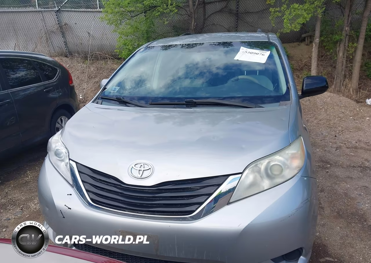 2011 Toyota Sienna Le V6 VIN:5TDKK3DC0BS108675 - 12