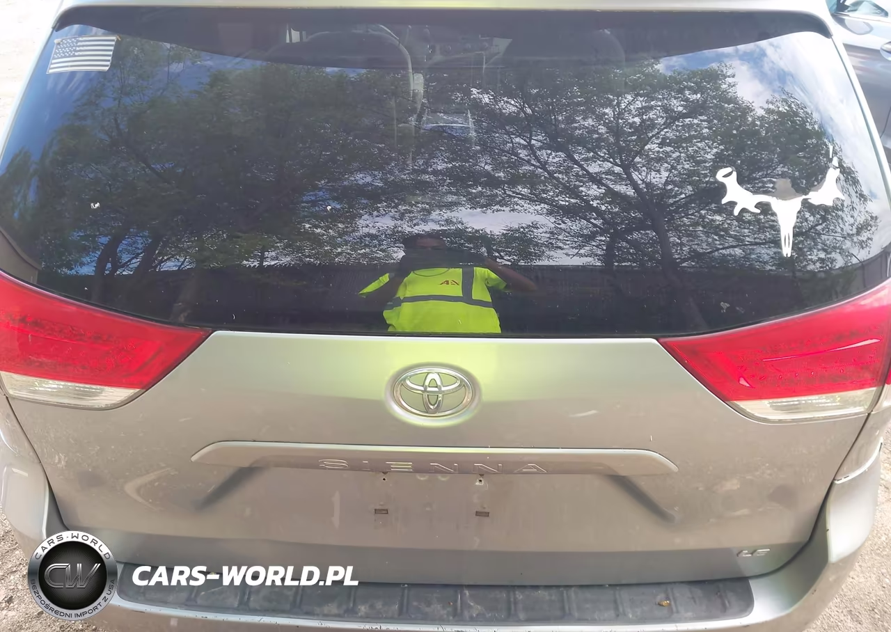 2011 Toyota Sienna Le V6 VIN:5TDKK3DC0BS108675 - 16