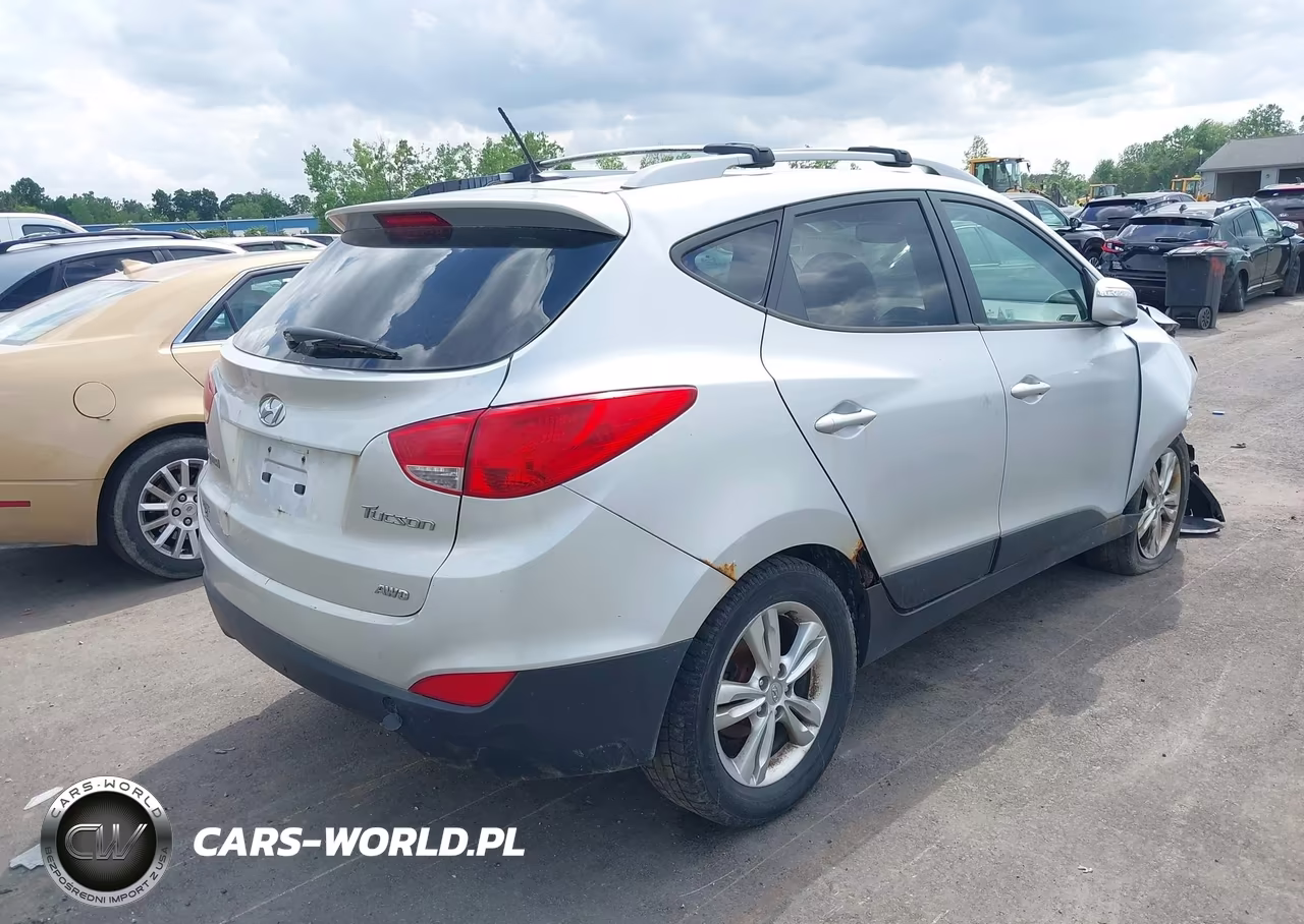 2012 Hyundai Tucson Gls VIN:KM8JUCAC9CU396666 - 4