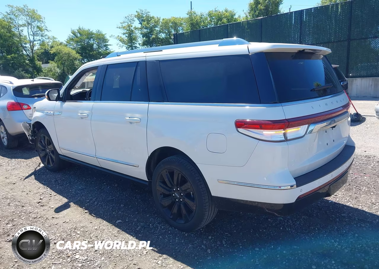 2024 Lincoln Navigator Reserve L VIN:5LMJJ3LG7REL18069 - 3