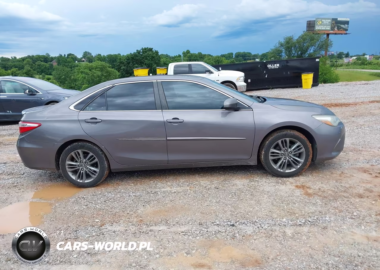 2016 Toyota Camry Se VIN:4T1BF1FK8GU198556 - 13