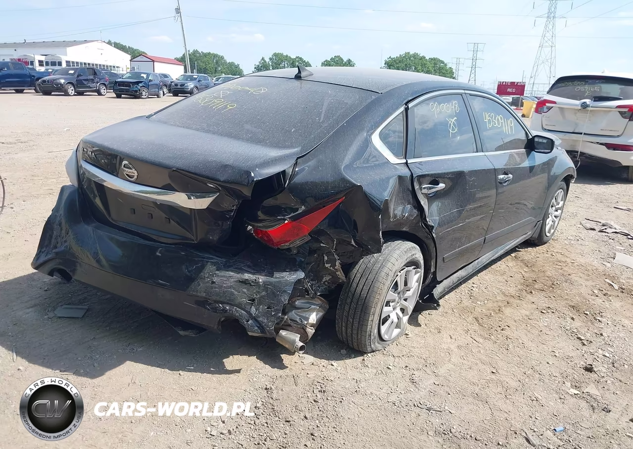 2015 Nissan Altima 2.5 S VIN:1N4AL3APXFN920048 - 4