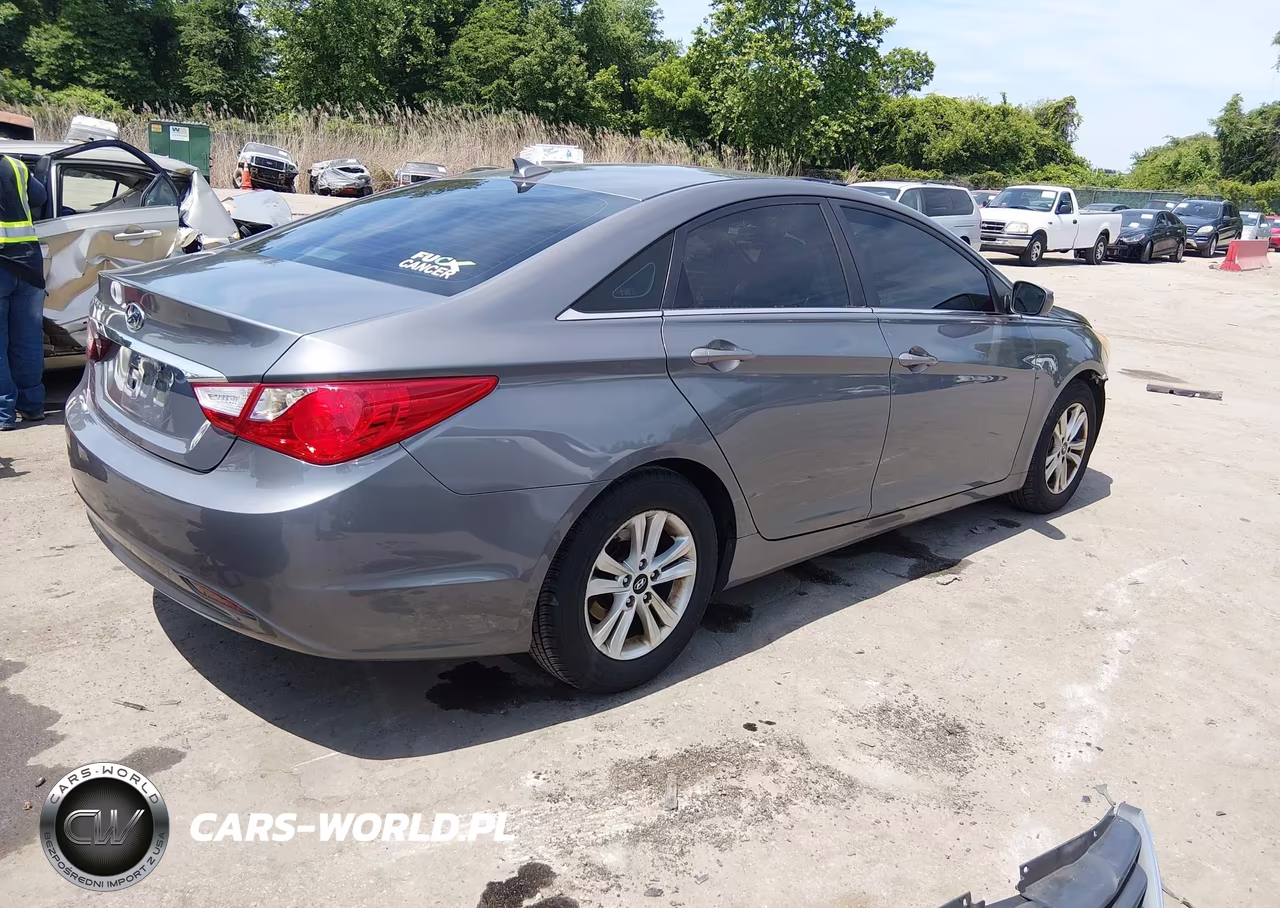 2013 Hyundai Sonata Gls VIN:5NPEB4AC9DH764373 - 4