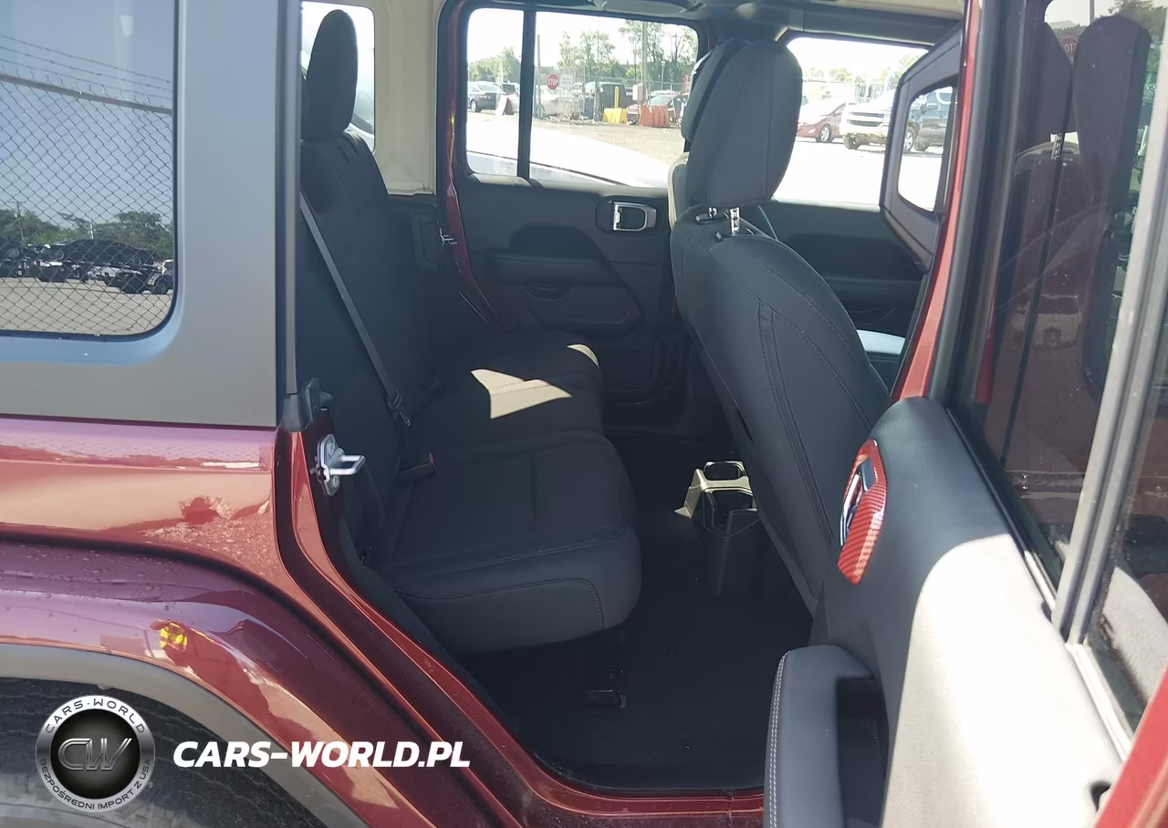 2022 Jeep Wrangler Unlimited Sahara 4X4 VIN:1C4HJXEG7NW103922 - 8