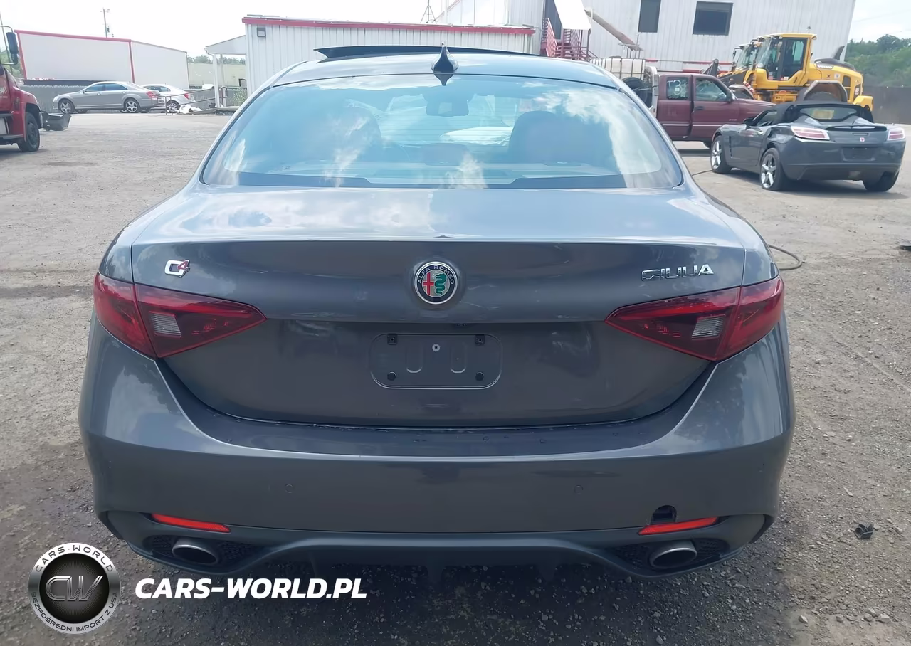2018 Alfa Romeo Giulia Ti Sport Awd VIN:ZARFAEEN7J7566261 - 15