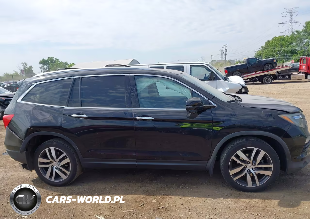 2017 Honda Pilot Touring VIN:5FNYF5H91HB030400 - 13