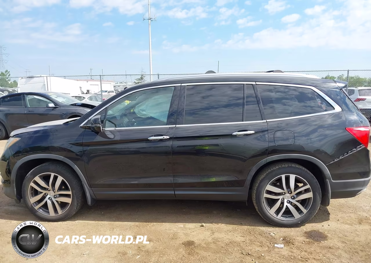 2017 Honda Pilot Touring VIN:5FNYF5H91HB030400 - 14