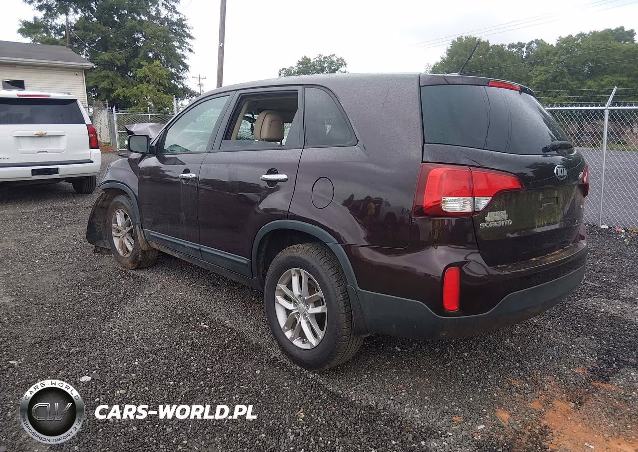 2015 Kia Sorento Lx VIN:5XYKT3A63FG576835 - 3
