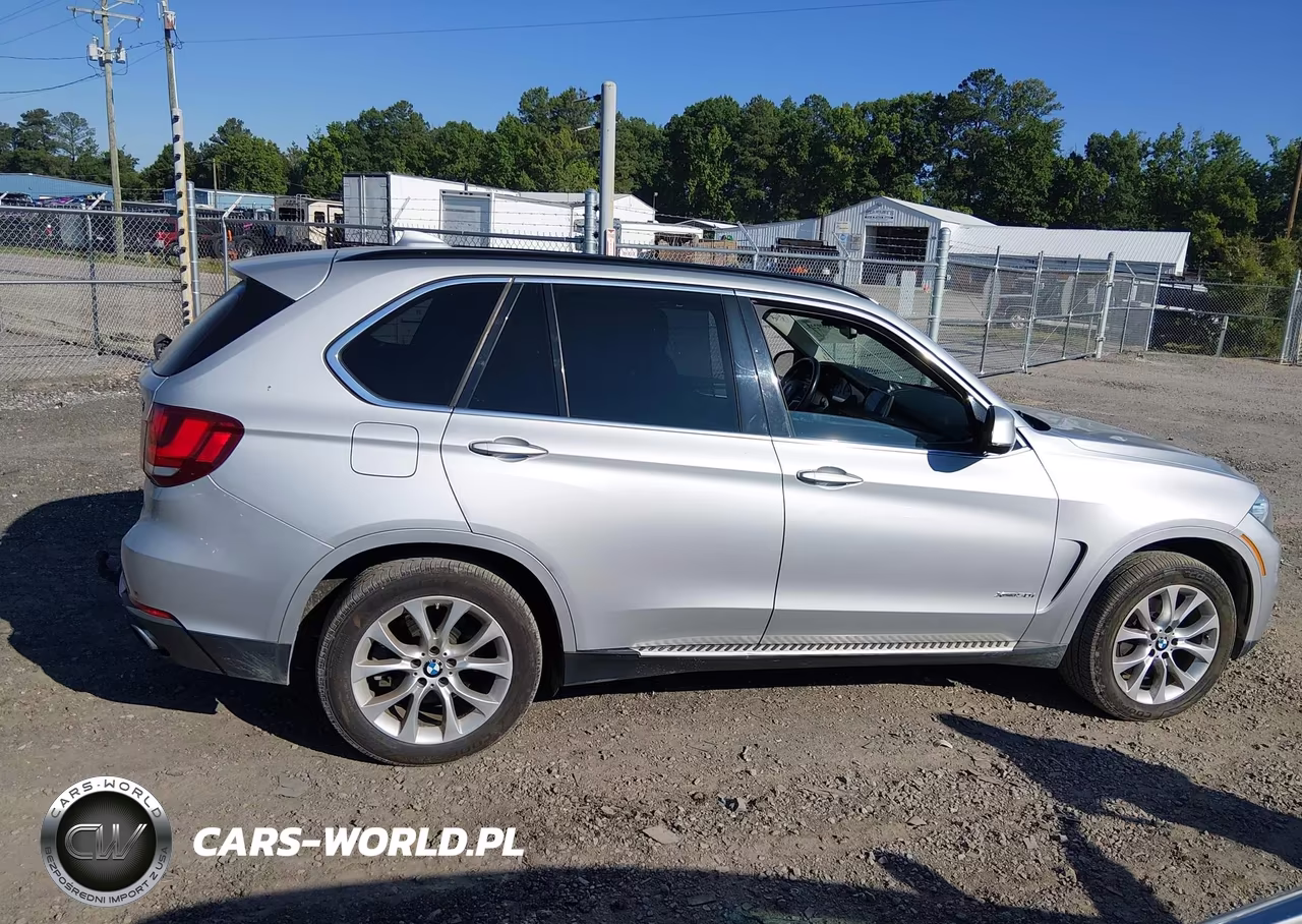 2015 BMW X5 xDrive50I VIN:5UXKR6C52F0J76371 - 13