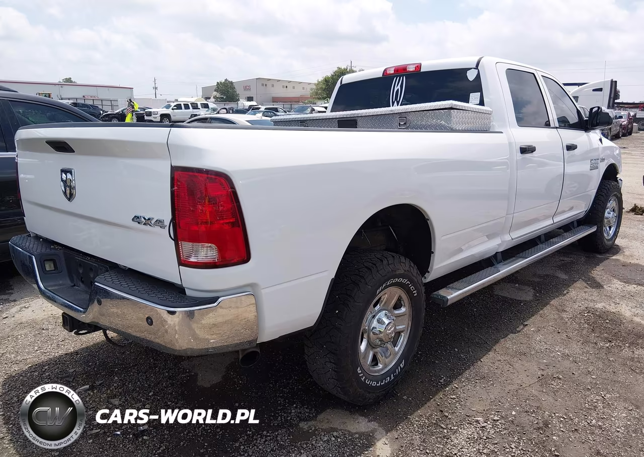 2015 Ram 2500 Tradesman VIN:3C6UR5HJXFG649897 - 4