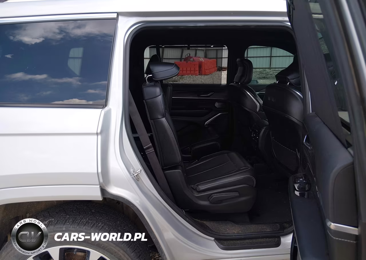 2021 Jeep Grand Cherokee L Overland 4X4 VIN:1C4RJKDG4M8155990 - 8