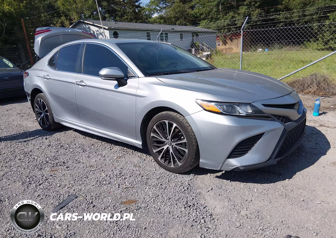 2020 Toyota Camry Se
