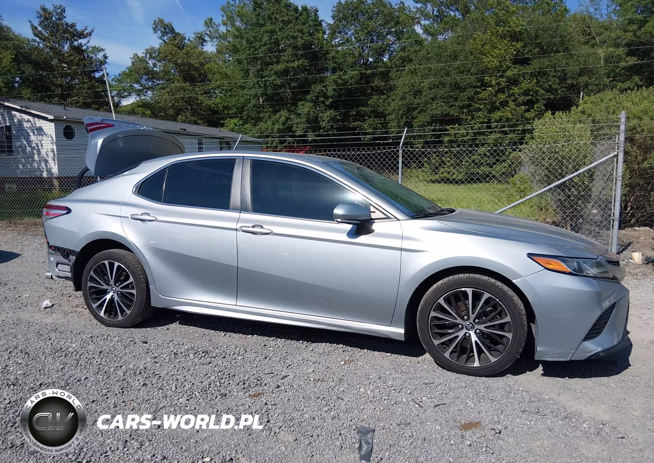 2020 Toyota Camry Se VIN:4T1G11AKXLU333218 - 14