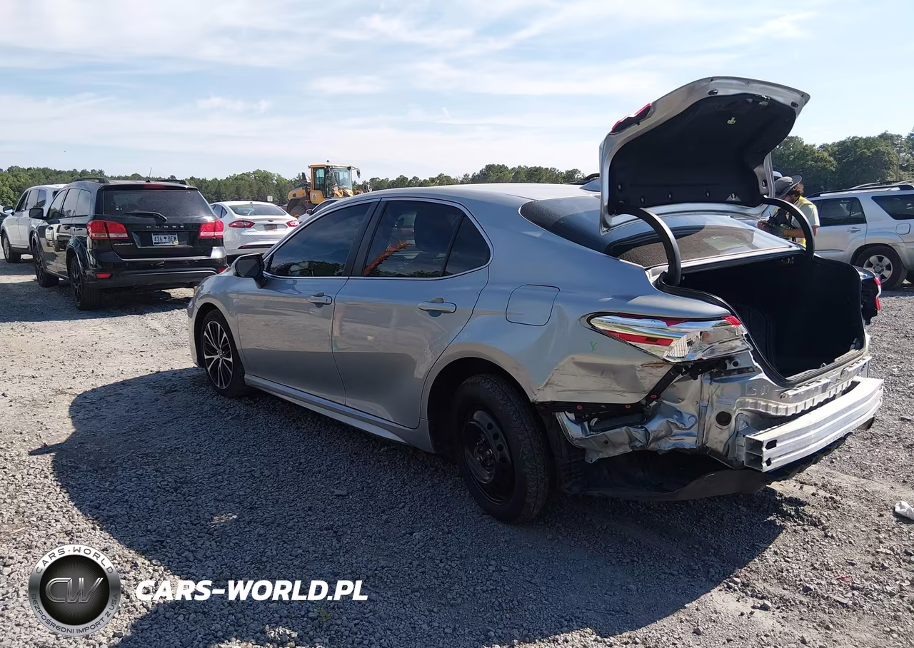2020 Toyota Camry Se VIN:4T1G11AKXLU333218 - 3