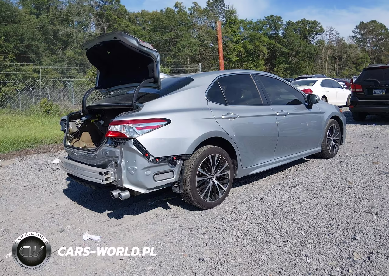 2020 Toyota Camry Se VIN:4T1G11AKXLU333218 - 4