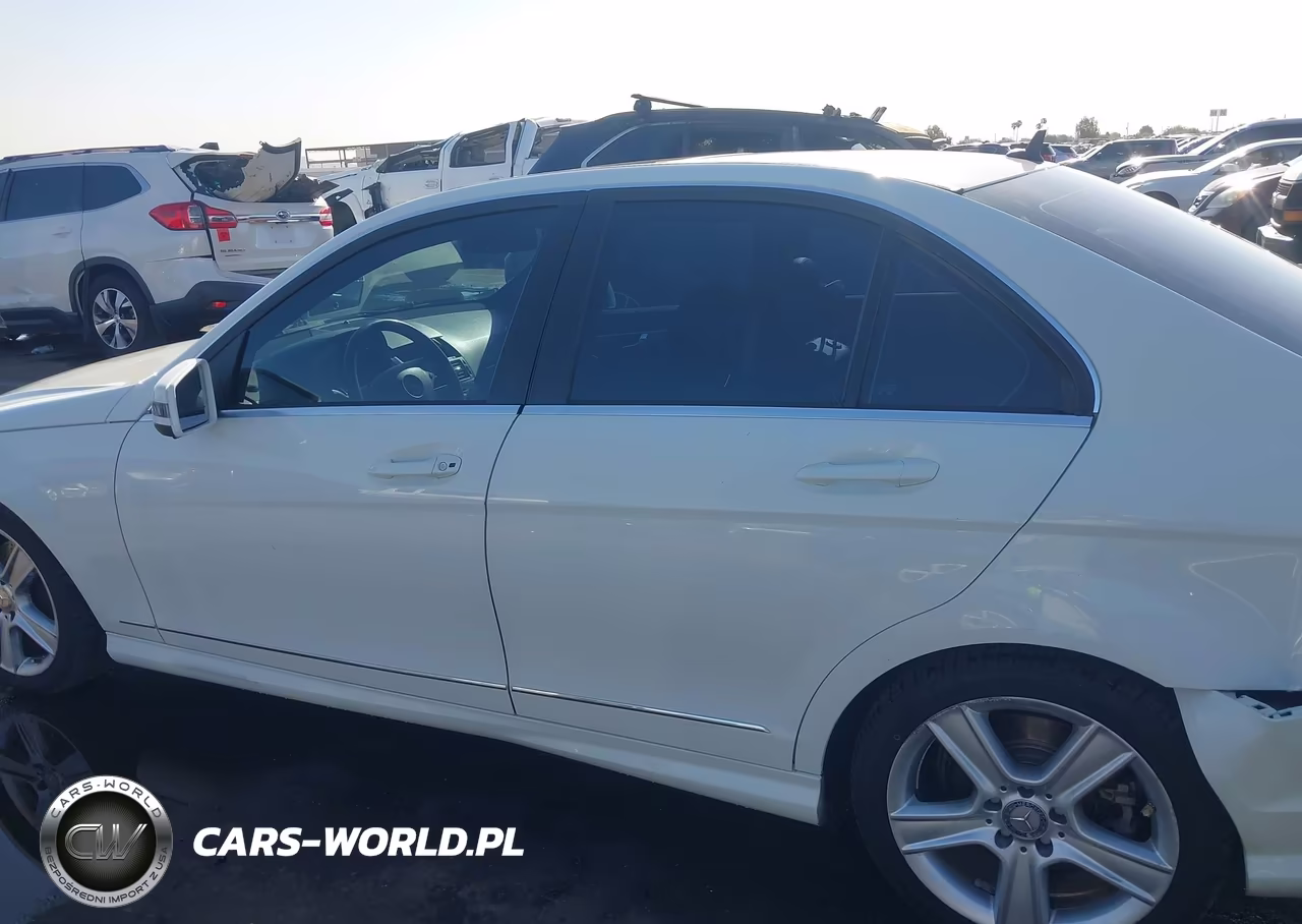 2010 Mercedes-Benz C 300 Sport VIN:WDDGF5EB5AR123865 - 14