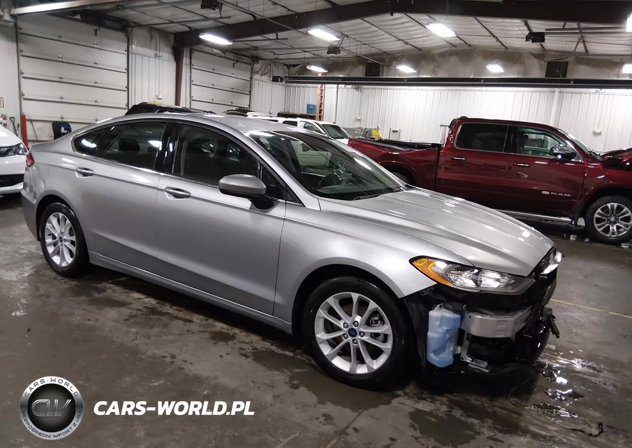 2020 Ford Fusion Se – zdjęcie 1 z 17