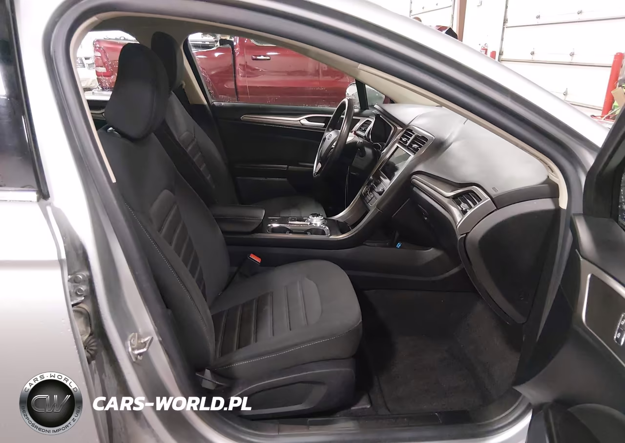 2020 Ford Fusion Se VIN:3FA6P0HD5LR220144 - 5