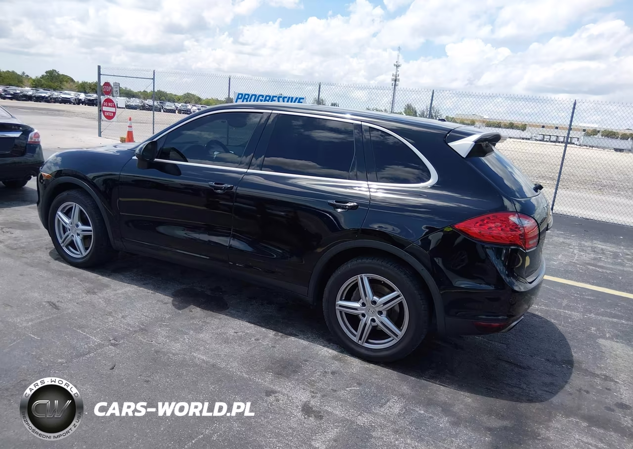2014 Porsche Cayenne Platinum Edition VIN:WP1AA2A26ELA95083 - 3