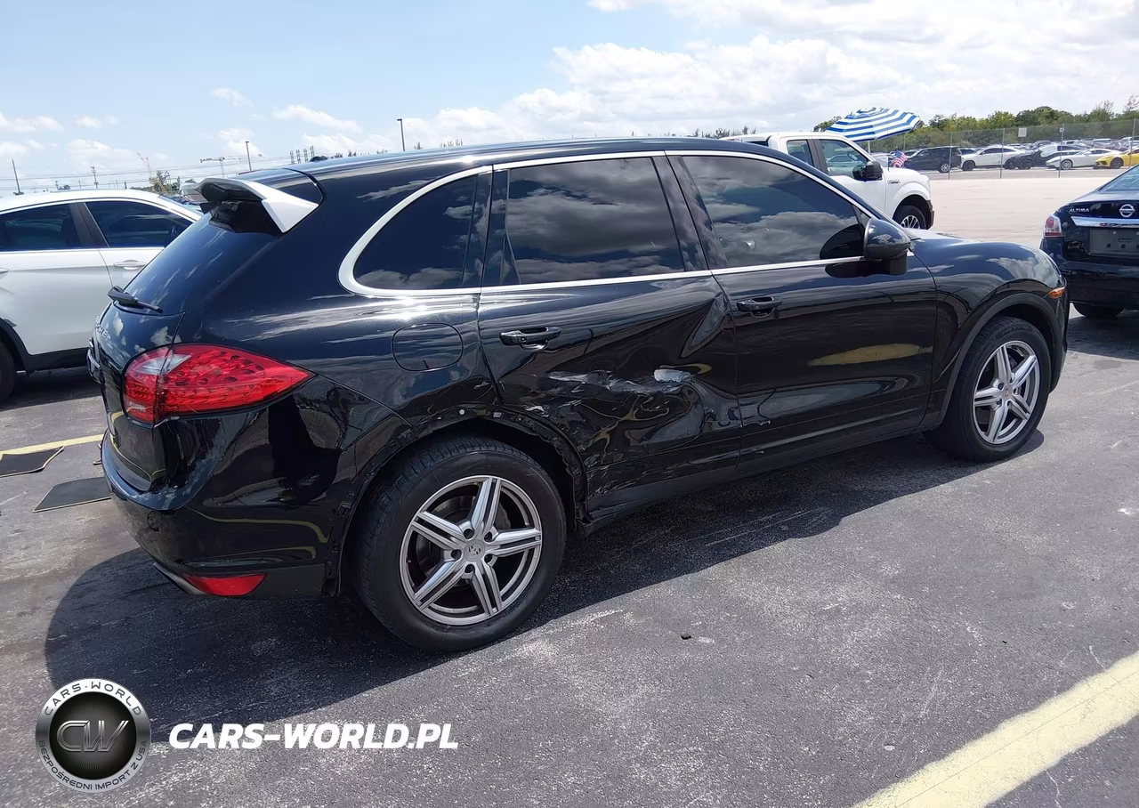 2014 Porsche Cayenne Platinum Edition VIN:WP1AA2A26ELA95083 - 4