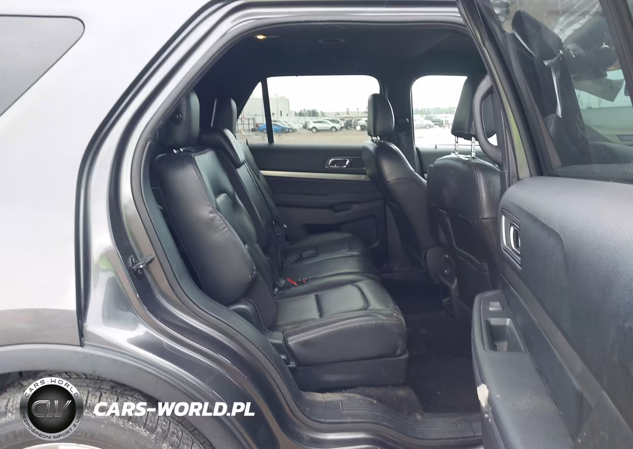 2019 Ford Explorer Xlt VIN:1FM5K7D85KGA59981 - 8