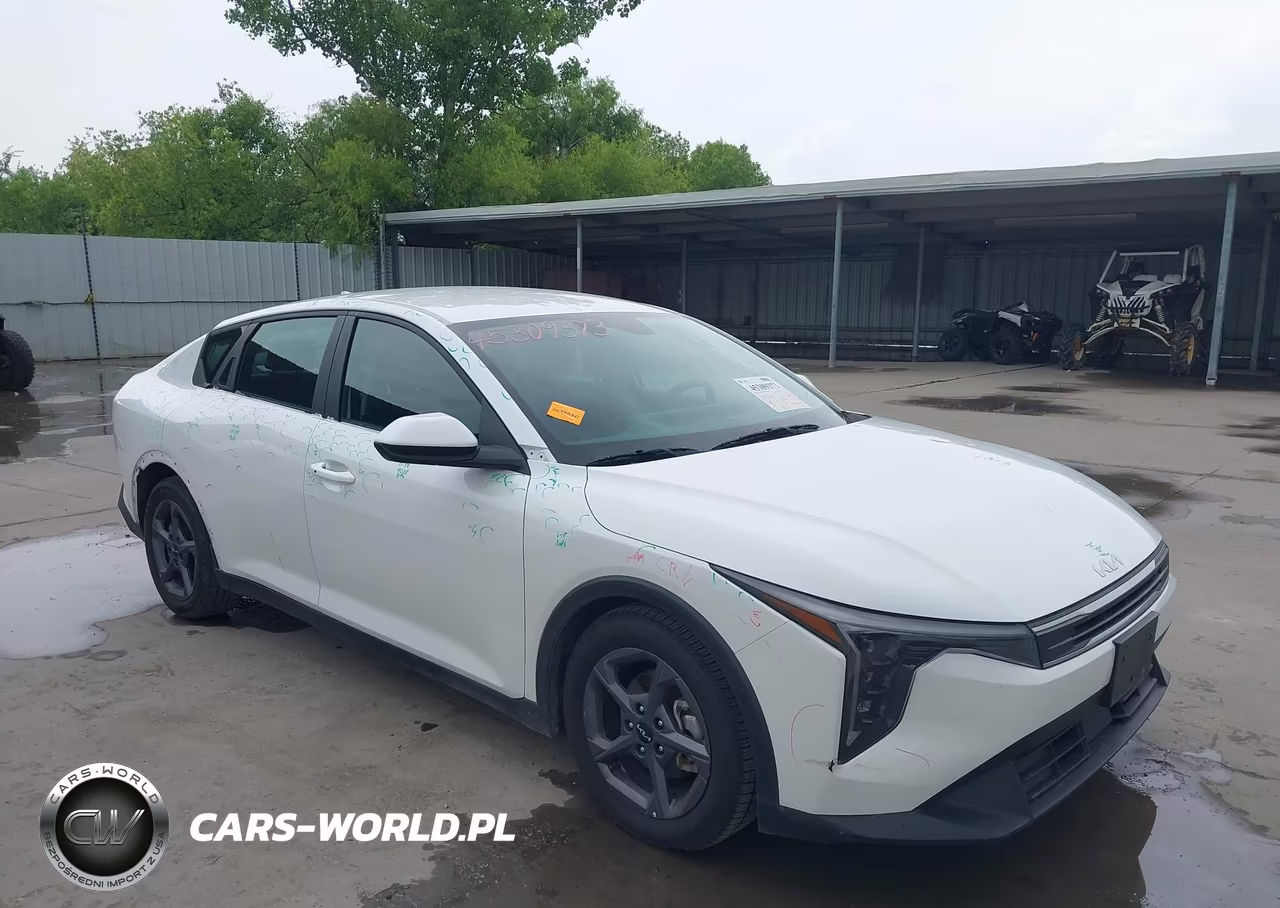 2025 Kia K4 Lxs – zdjęcie 1 z 18