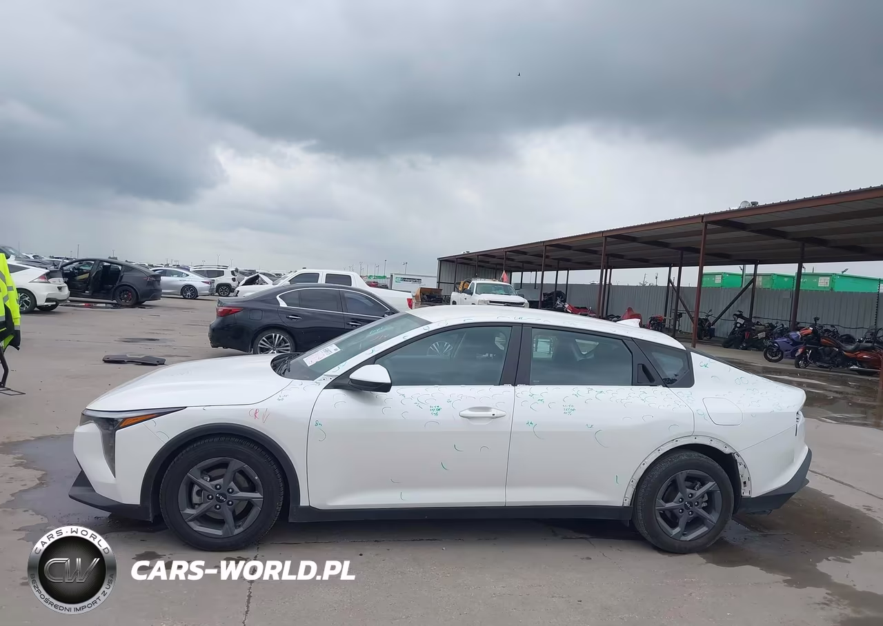 2025 Kia K4 Lxs VIN:3KPFT4DEXSE019664 - 15