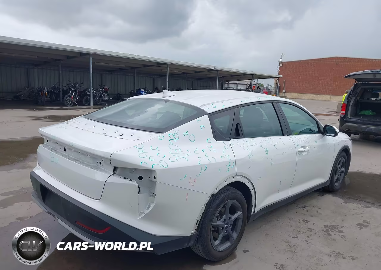 2025 Kia K4 Lxs VIN:3KPFT4DEXSE019664 - 4