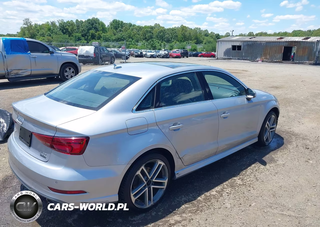 2017 Audi A3 Premium Plus VIN:WAUJ8GFFXH1015268 - 4