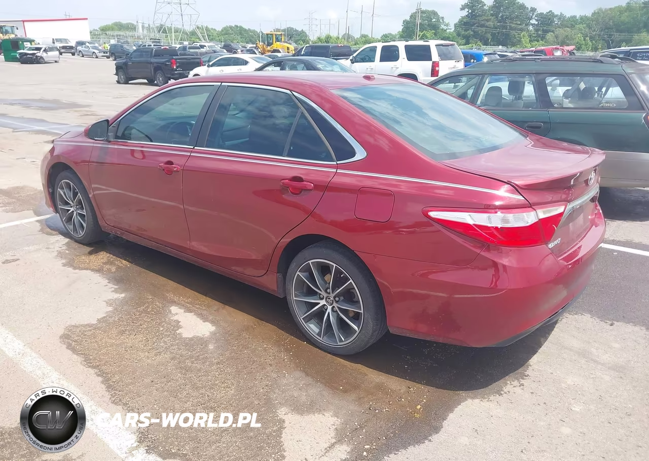 2017 Toyota Camry Xse VIN:4T1BF1FK7HU769553 - 3