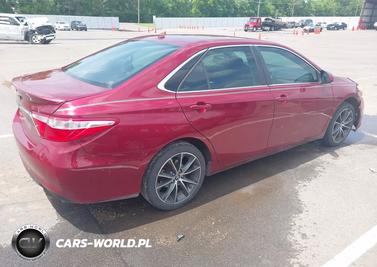 2017 Toyota Camry Xse VIN:4T1BF1FK7HU769553 - 4