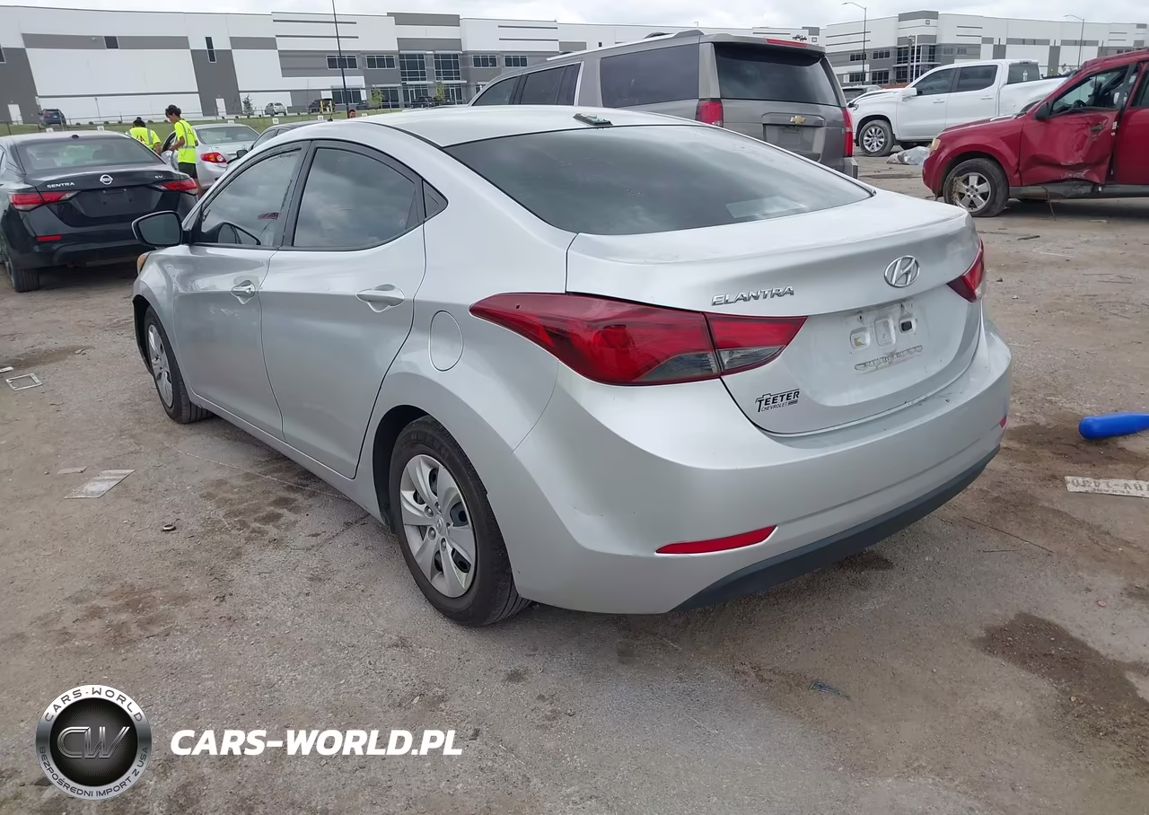 2016 Hyundai Elantra Se VIN:5NPDH4AE2GH705102 - 3